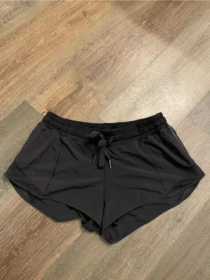 lululemon athletica Hotty Hot Short Black Women's Athletic Drawstring Size 6 thumbnail 2