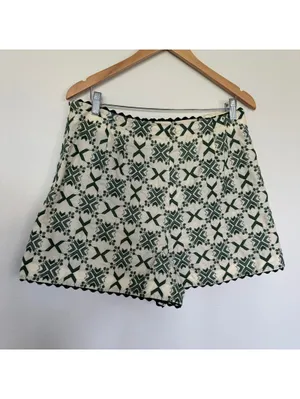 Zara White/Green Embroidered High Waisted Shorts Size XL thumbnail 5