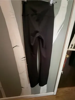 Alo Yoga High -Waist Black Flared Leg Snap up pants thumbnail 2