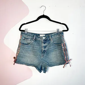 Pacsun Denim Shorts Sz 30 High Waisted Cheetah Bows Festival‎ Retro Casual thumbnail 2