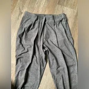 Lululemon Joggers Sweatpants Leggings Workout Pants Dark Gray Size 6 8 thumbnail 4