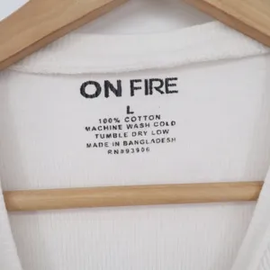 On Fire T-Shirt Womens L NYC Teddy Bear White Ribbed Baby Tee Excellent thumbnail 2