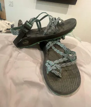 Size 9 thumbnail 1