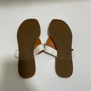 UGG Women's Gaila Slip‎ On Sandal Size 9 thumbnail 6