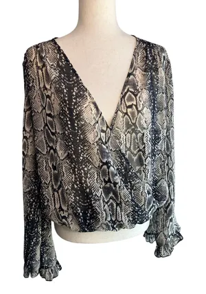 Wrangler Retro Snakeskin Print Blouse – Size Large thumbnail 1