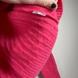 J Crew Wool Cashmere Blend Crew Neck Cable Knit Sweater Size M Pink thumbnail 3