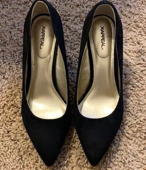 Black heels Size 6 thumbnail 1
