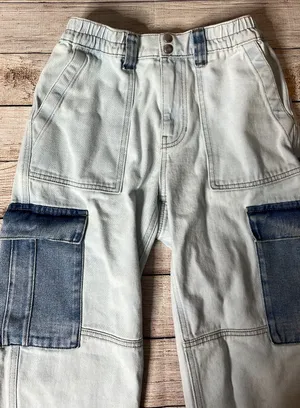 High Waist Two Tone Y2K Cargo Jeans thumbnail 2