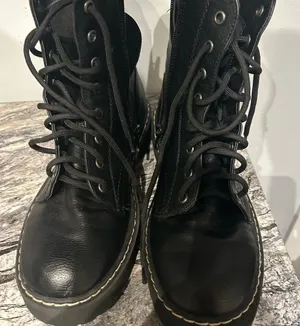 Women's Black sincerely Jules Lace-Up Boots thumbnail 1