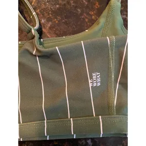 WeWoreWhat Green Pinstripe Scoop Neck Sports Bra Crop Top Women's Size Small NWT thumbnail 3