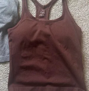 Amazon Workout Tank Top thumbnail 1
