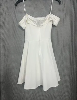 White off the shoulder dress with pockets thumbnail 2
