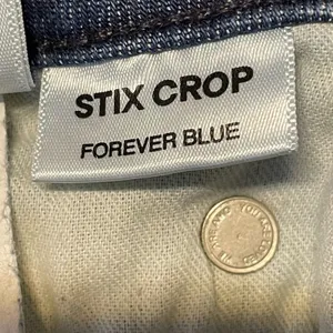 AMO Stix Crop Jeans Forever Blue Size 24 Slim Mid Rise Raw Hem Made USA thumbnail 8