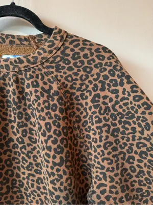 Marine Layer Women’s Cloud 9 Fleece Lined Leopard ‎Crewneck Sweatshirt Size M thumbnail 5