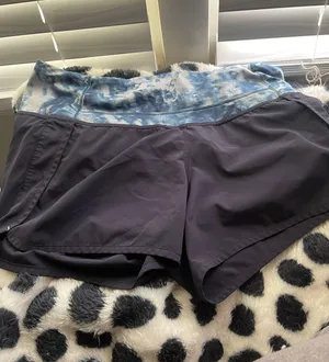 Lululemon Shorts thumbnail 1