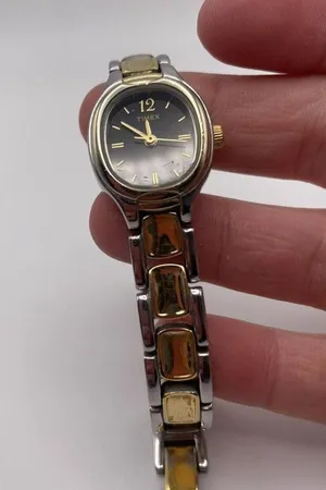 Working Ladies Timex Two Tone Women's Wrist Watch thumbnail 6