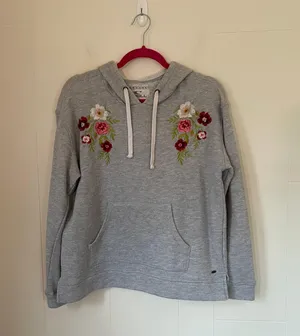O’neill hooded sweatshirt embroidered flowers grey hoodie Women’s size M thumbnail 3