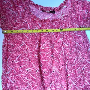 Zara‎ Basic Women’s Top Silk Red Sz Medium Patterned Short Sleeve Ruffled thumbnail 3