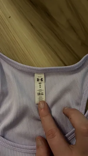 under armpit top thumbnail 2