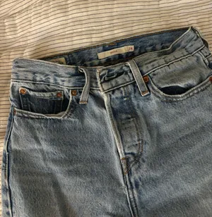 Levi’s Wedgie Straight Jeans thumbnail 2