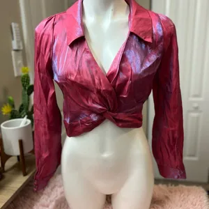 Milk & Honey Red Pink Sheer Crop Top Twist Front Long Sleeve Blouse Size Medium thumbnail 2