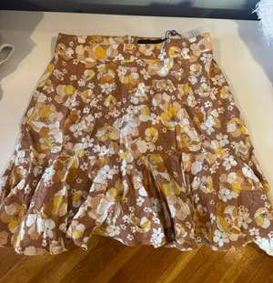 MINKPINK Floral Skirt thumbnail 2