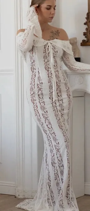 Clarice Lace Stretch Maxi Dress White thumbnail 1