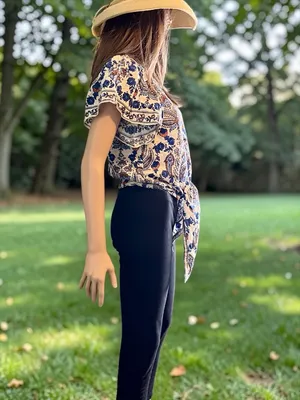 Max Studio Boho Paisley Tie Front Blouse M Blue Cream Coastal Top Anthro-Style thumbnail 7