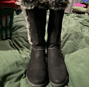 Black boots  thumbnail 2