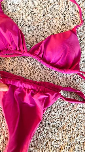 Amazon | Magenta Triangle Top & Cheeky Bottom Set | L thumbnail 4