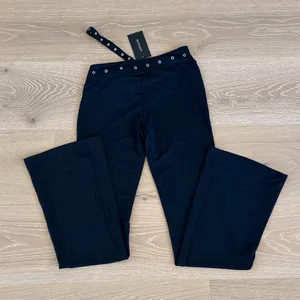 Outcast Flare Pants Asymmetrical Waist Buckle Tiffany Size M Black Silver thumbnail 4