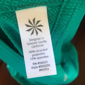 Athleta Green Swim Board Pull-On Shorts with Zipped Pocket Women’s Size 2 thumbnail 7