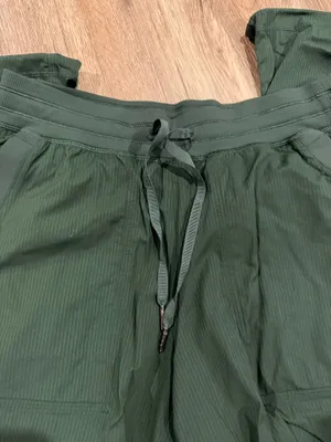 Lululemon Cargo Pants Dance Studio green thumbnail 3