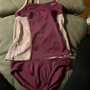 Nike 2 piece Tankini swimsuit thumbnail 1
