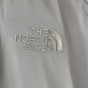 The North Face Women's Grey Hooded Rain Jacket Size S thumbnail 7
