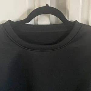 Unisex crew neck relaxed fit sweatshirt NWOT thumbnail 3