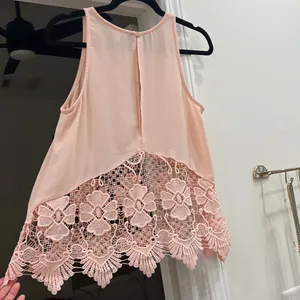 Gianni Bini size medium pale pink top thumbnail 2