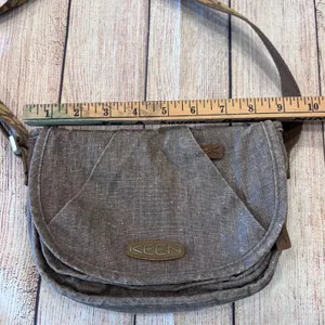 Keen Montclair Mini Canvas Crossbody Bag Adjustable Leopard‎ Strap Purse thumbnail 9