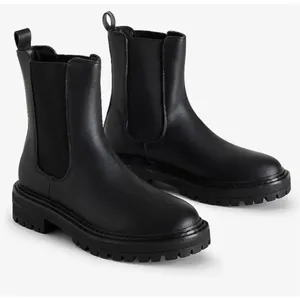 ✨Express Black Gore Lug Sole Ankle Sz 7 Boots✨ thumbnail 1