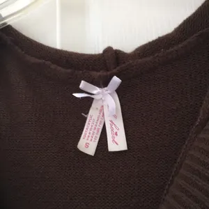 FINAL MARKDOWN Derek heart hooded sweater small thumbnail 5