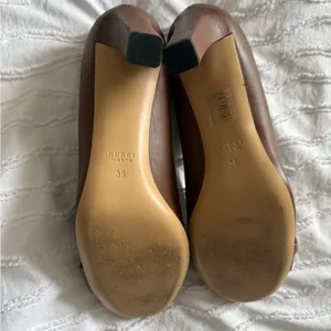 Gucci | Brown Leather Heeled Pumps with GG Buckle 38 thumbnail 5