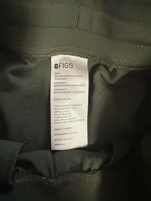 FIGS Jogger Set Scrubs thumbnail 4