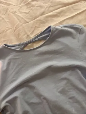 H&M Pale Blue Long-Sleeve Cropped Top thumbnail 3