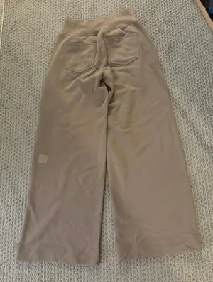 Alo Serenity Wide Leg Sweatpants XS thumbnail 4