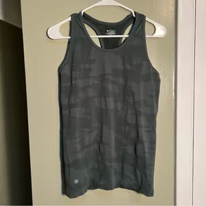 Athleta Women's Size Small Speedlight Camo Tank Top‎ Racerback Green Rapids thumbnail 3