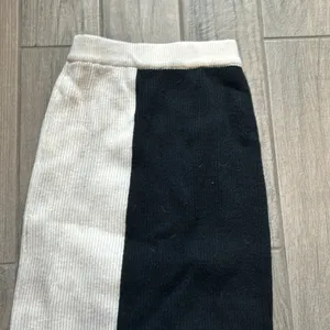 Commense color black knit midi skirt thumbnail 2
