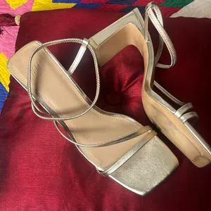 H&M size 10 soft gold stretchy straps 3 1/2 inch heels thumbnail 1