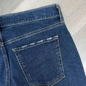 Old Navy Jeans Women Size 6 Blue Mid Rise Boyfriend Cuffed Hem‎ Crop Distressed thumbnail 7