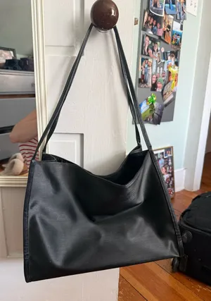 Black shoulder bag thumbnail 1