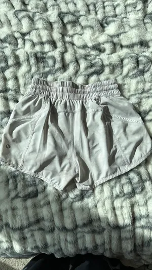 Lululemon Shorts thumbnail 3